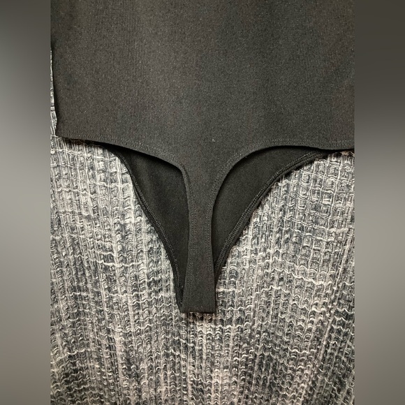 Express Black Stretch Knit Bodysuit with Logo Tag - Picture 5 of 10